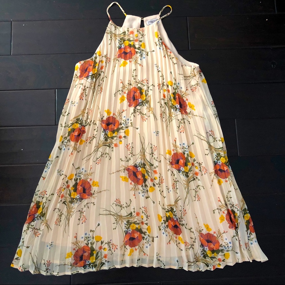 Chelsea28 floral dress size small